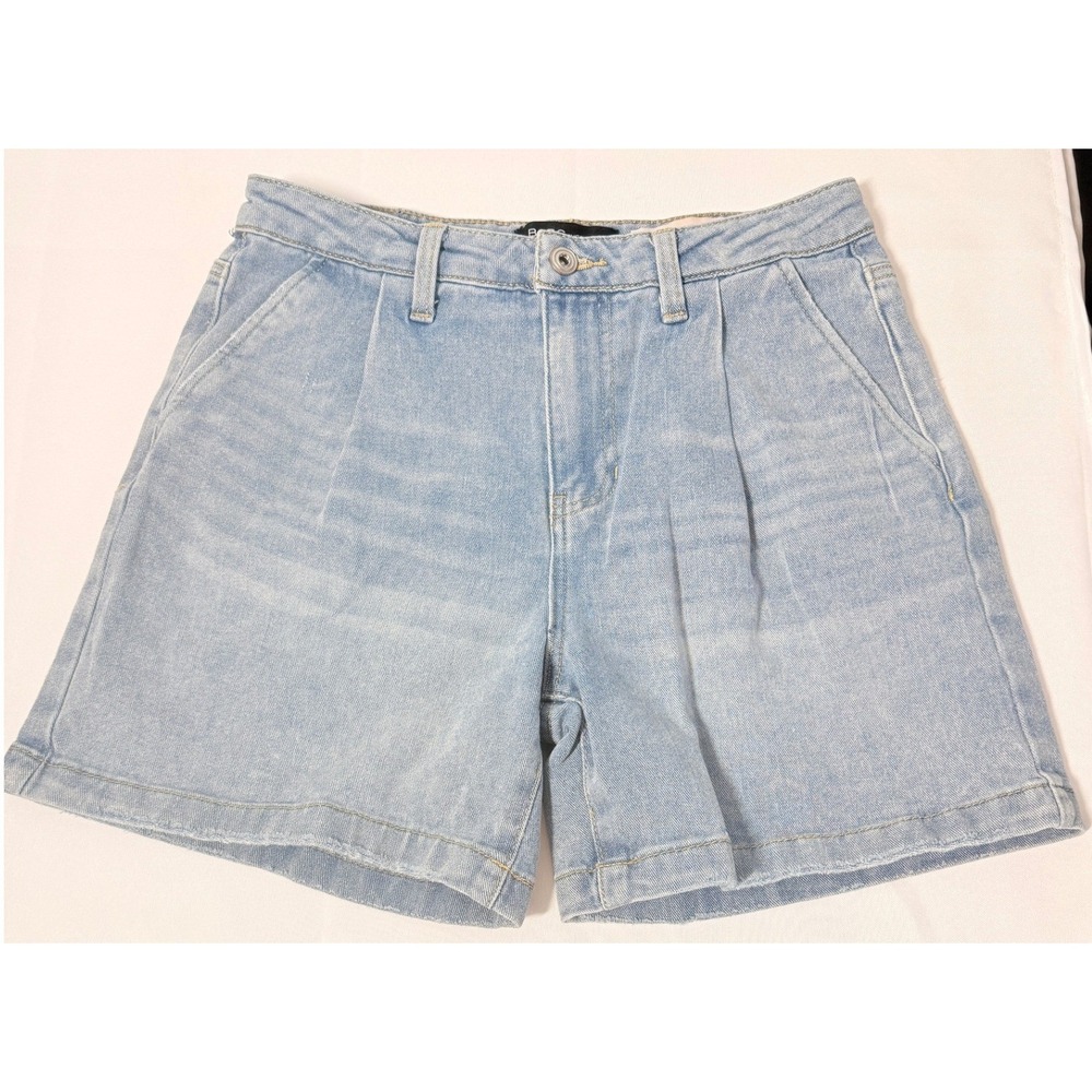 BCBG Denim Shorts 7/28 Relaxed Trouser Short Pleated High Rise Mom Jean Retro